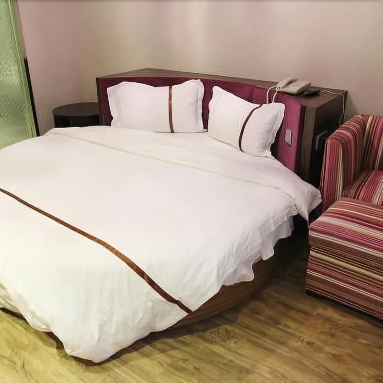 Wuhan Zaixu Hotel