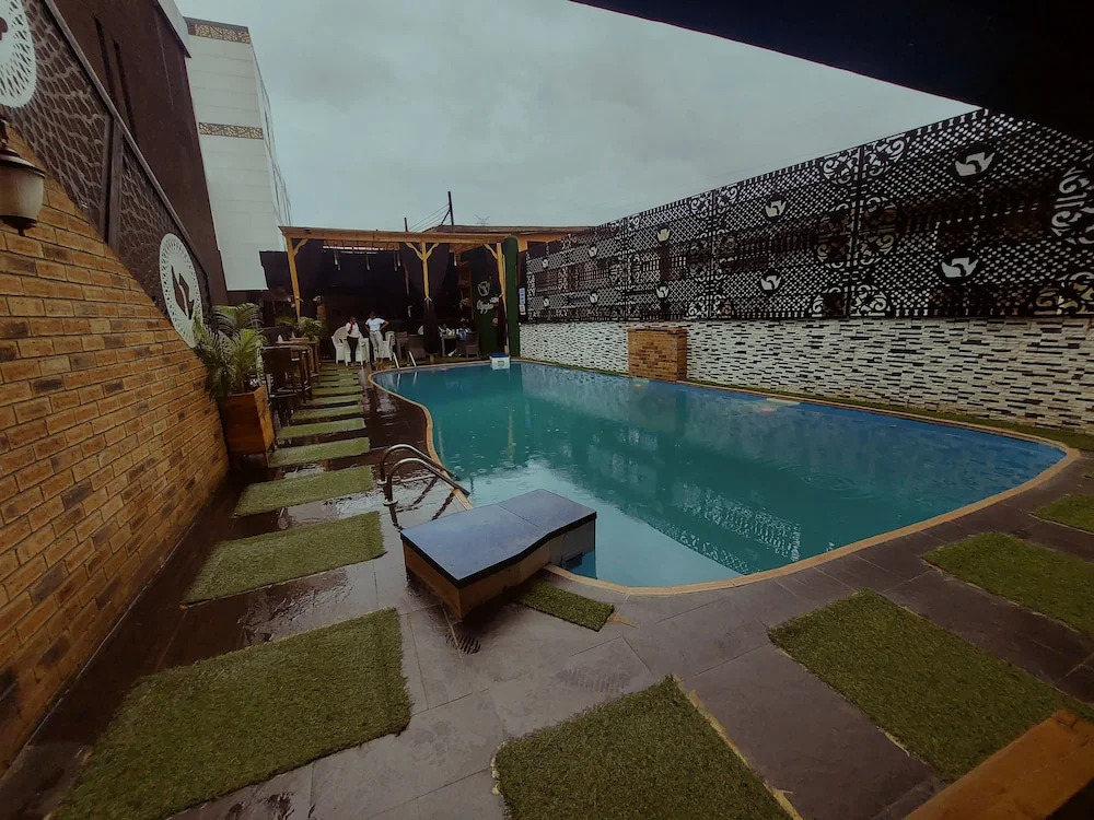 Olympus Hotel & Suites