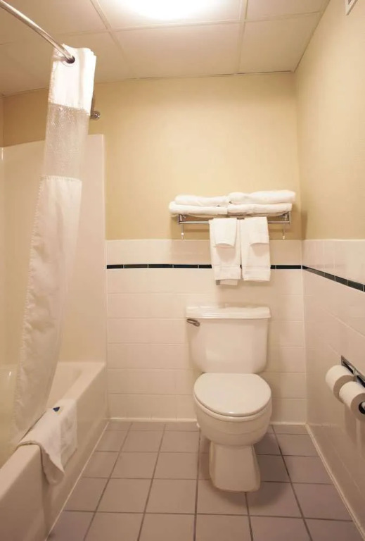 America Inn Lodge & Suites