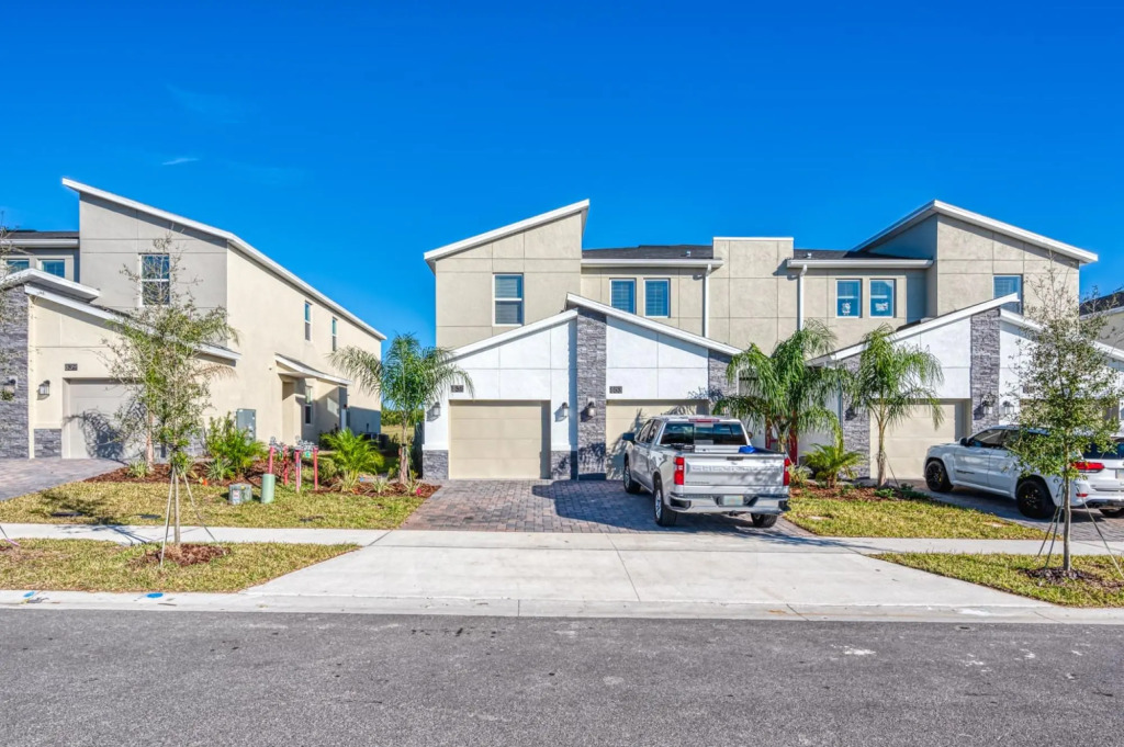 Comfortable and charming home near Disney