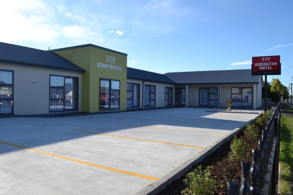 319 Addington Motel