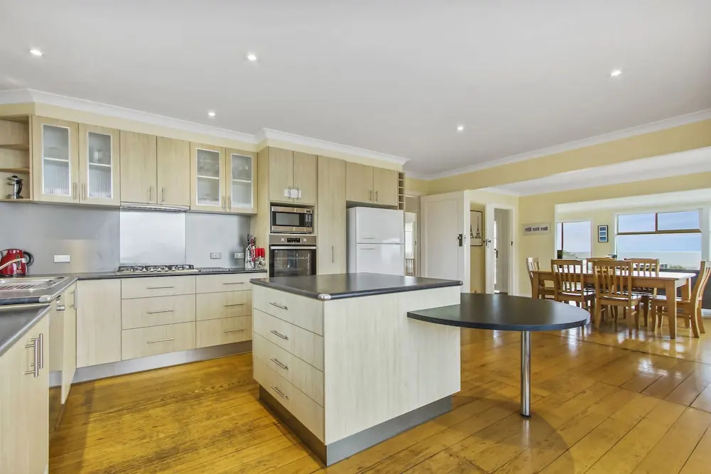Lake Tyers Beach House - Spacious Coastal Escape