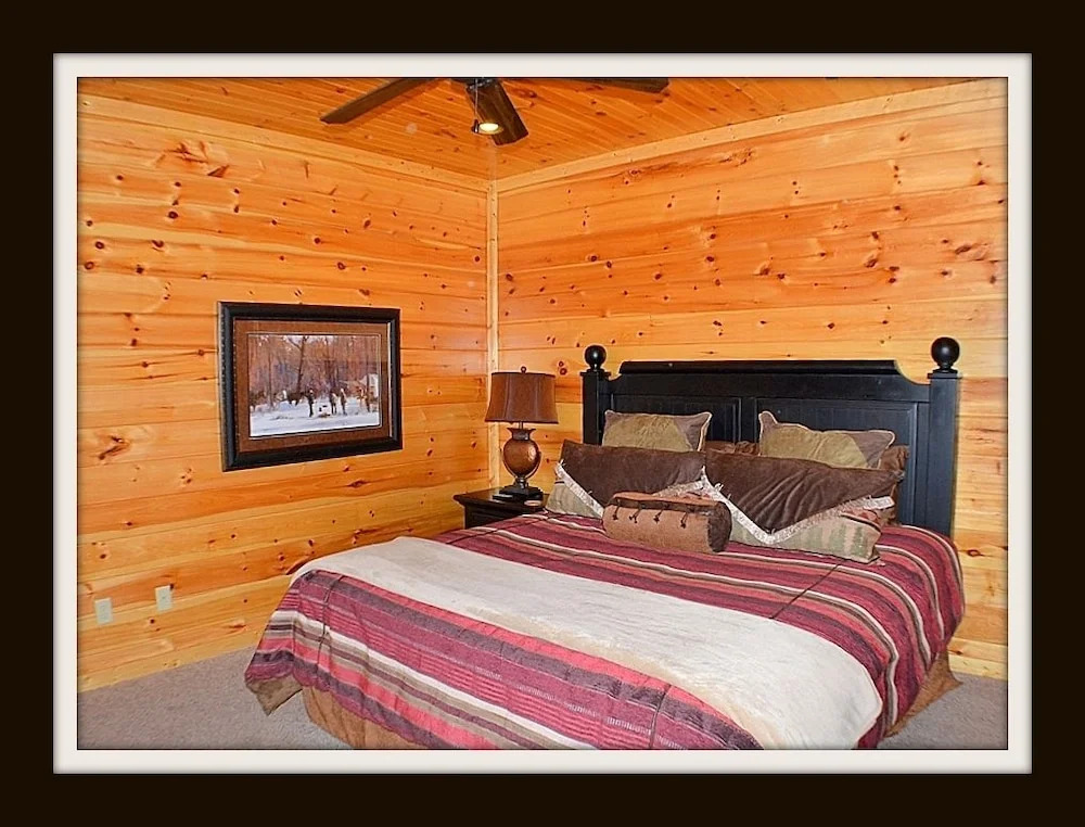 Resort Way Cabin 808 - 2 Br cabin by RedAwning