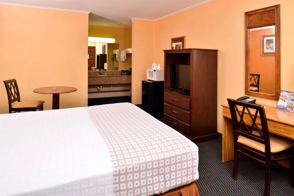 Loyalty Inn Rockingham