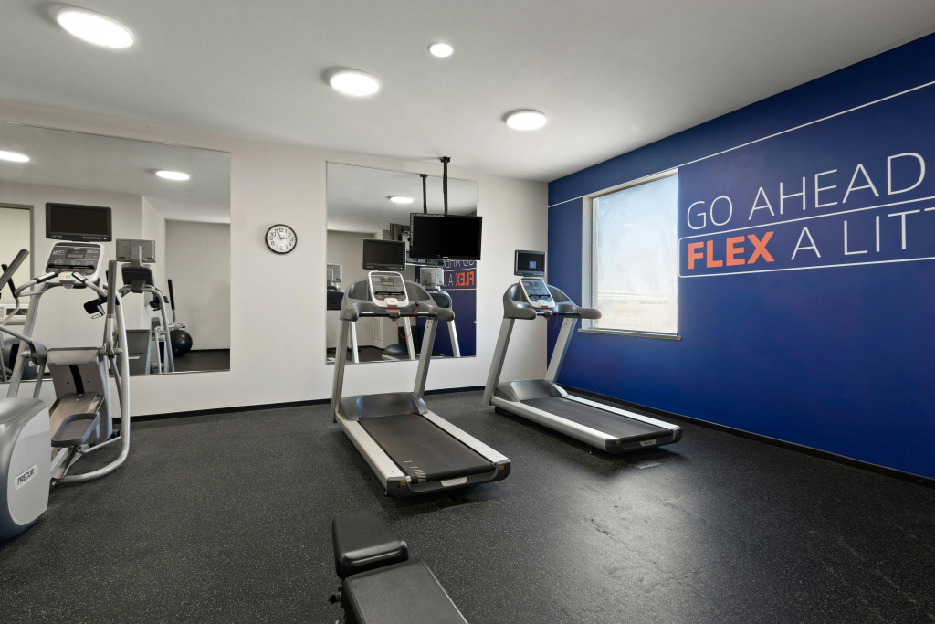 Holiday Inn Express & Suites Oklahoma City NW - Quail Springs by IHG