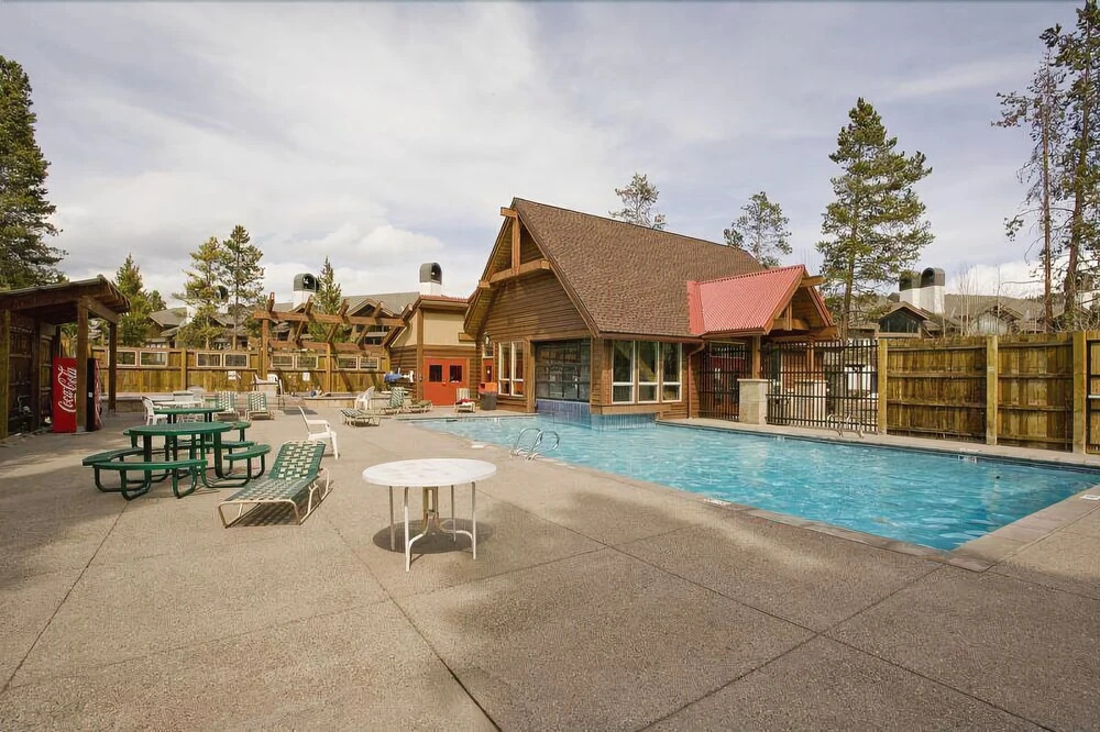 Four O'clock Lodge B14 1 Bedroom 1 Bathroom Condo