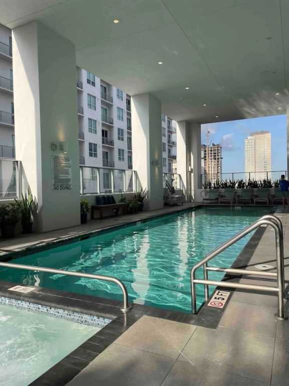 Boutique Condo In Dt Miami Perfect For Couples/fam 1 Bedroom Condo