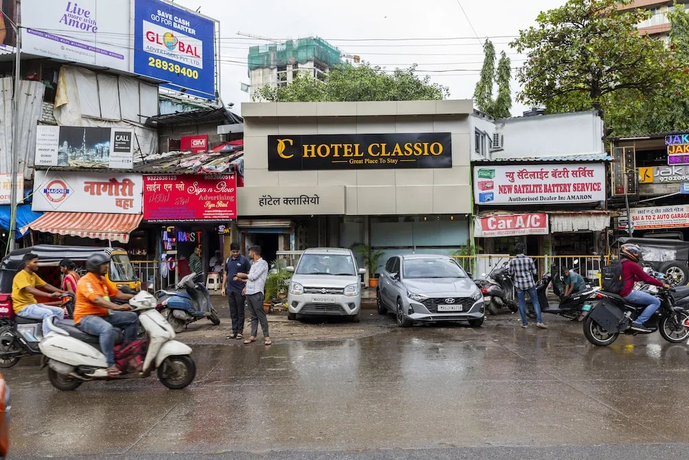 Hotel Classio Andheri - Near DN Nagar Metro Station