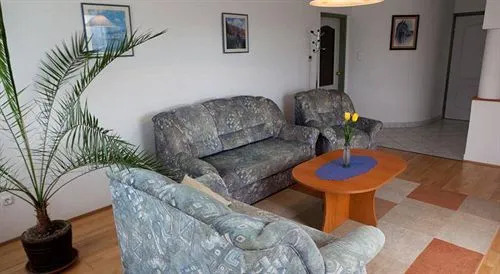 Flora Villa