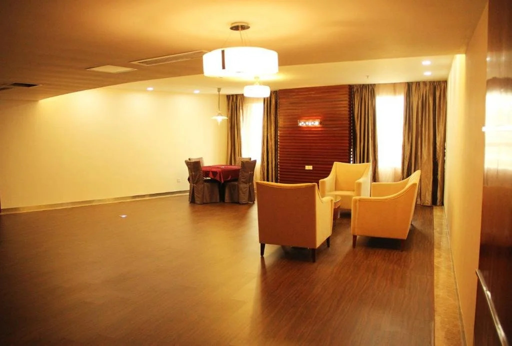 Sunland Hotel