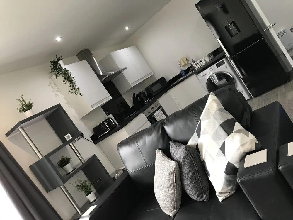Swift Apartment 5 - Shield House