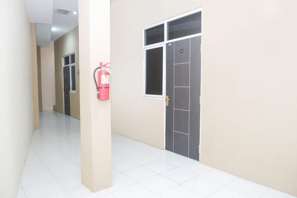 Hotel O Candi Residence