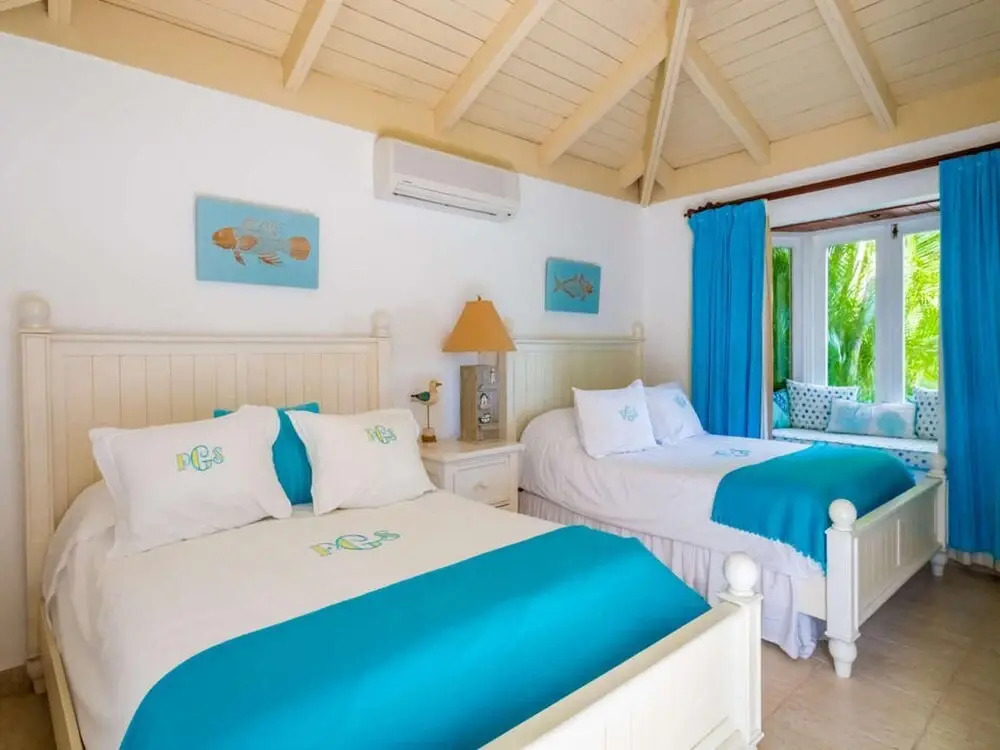 Sunny Vacation Villa 17