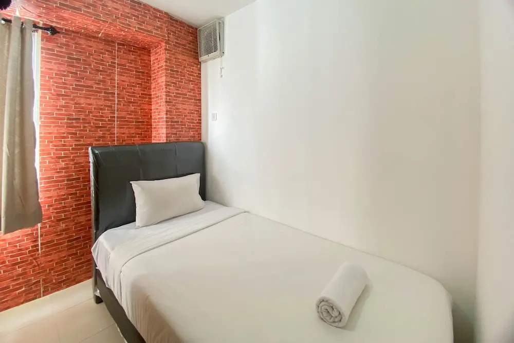 Comfort And Homey 3Br Bassura City Apartment