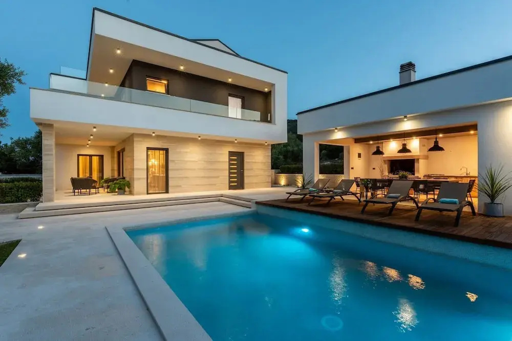 Luxurious Villa in Drenje