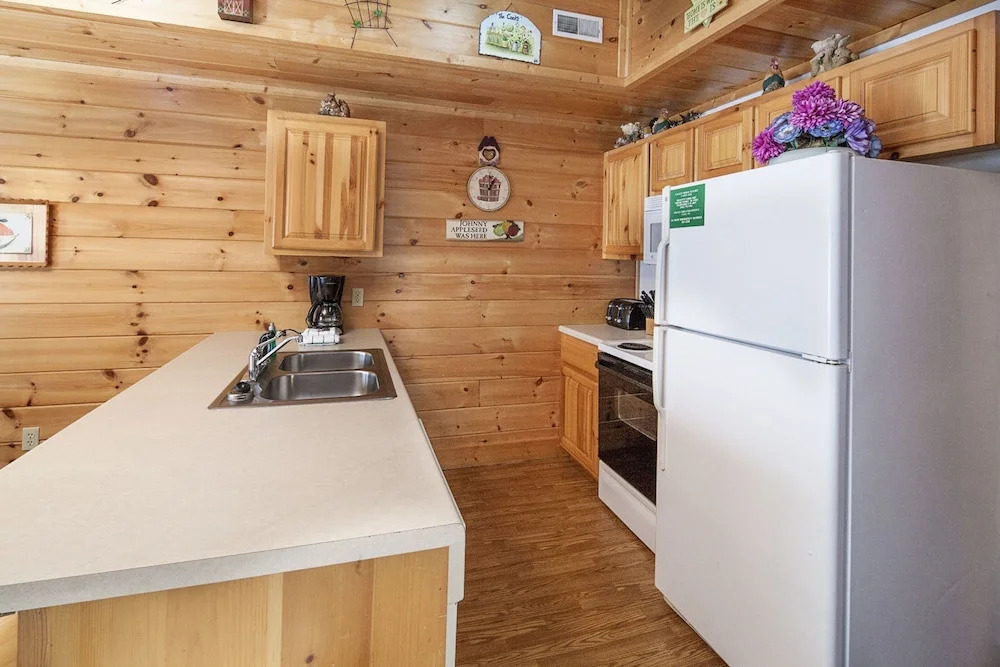 Black Bear Hideaway by Eagles Ridge Resort