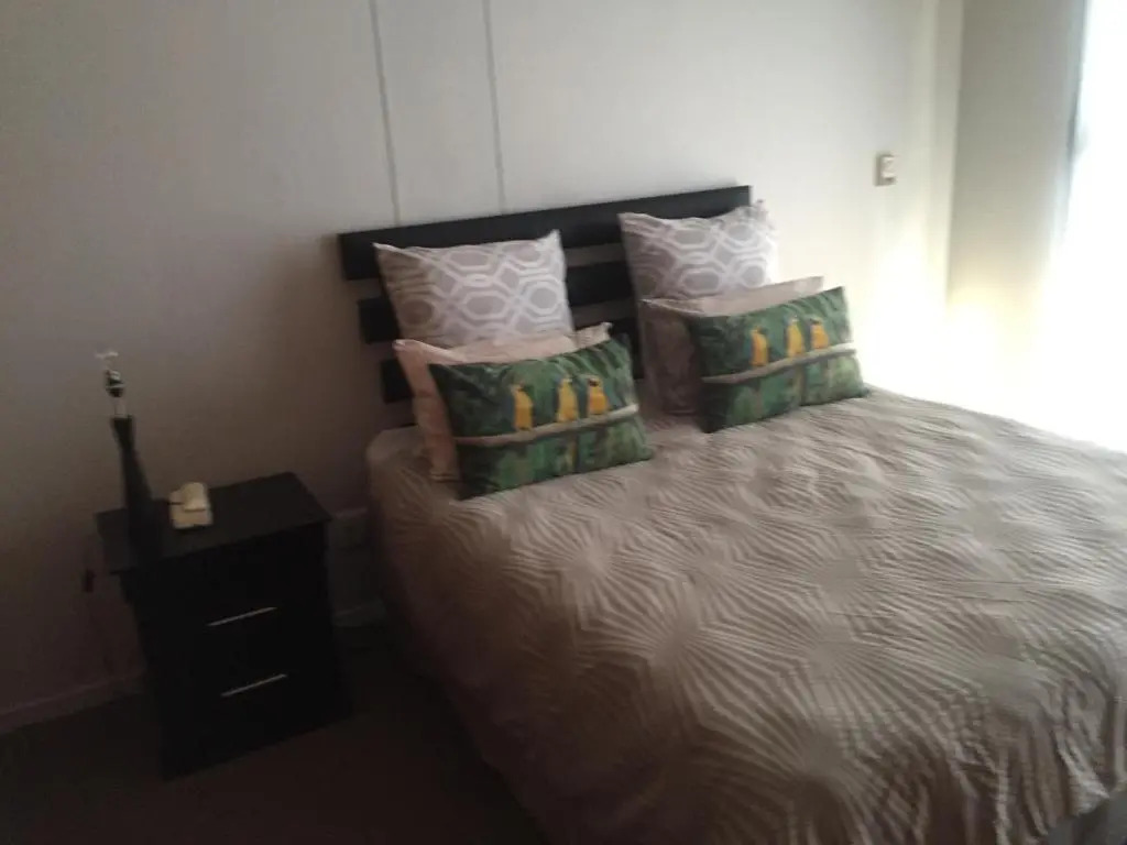 77 Grayston Apartment