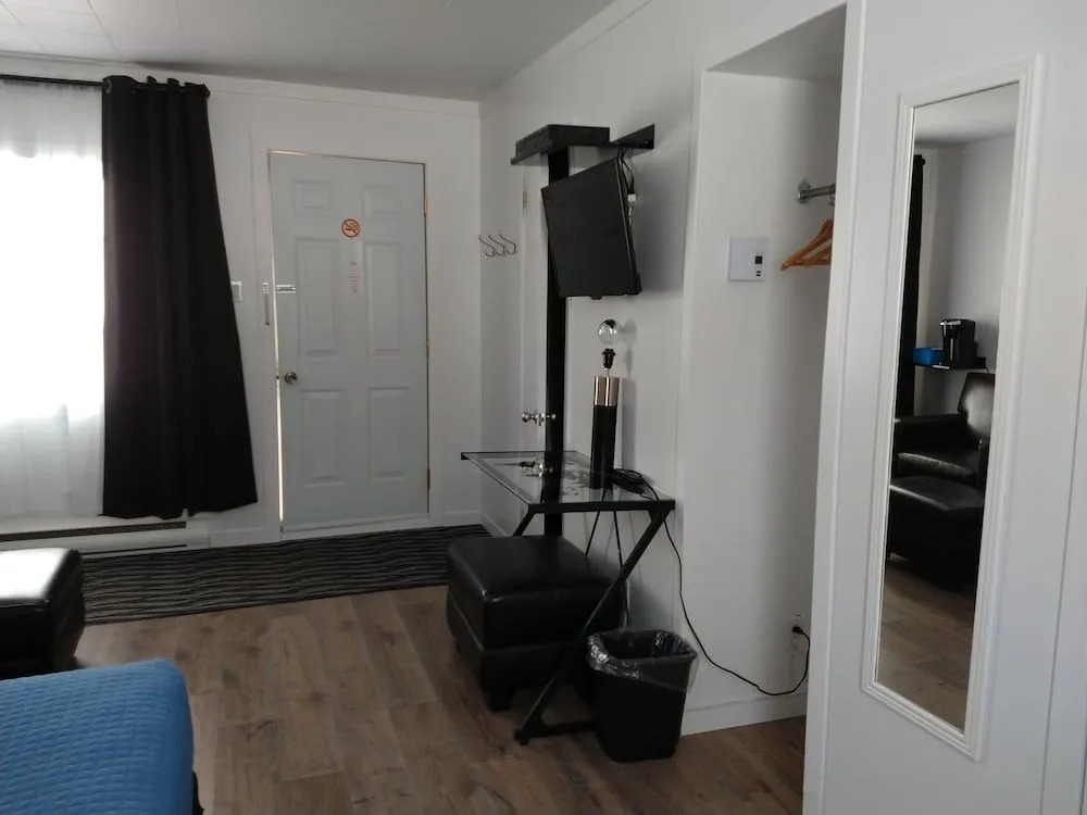 Motel Hibiscus