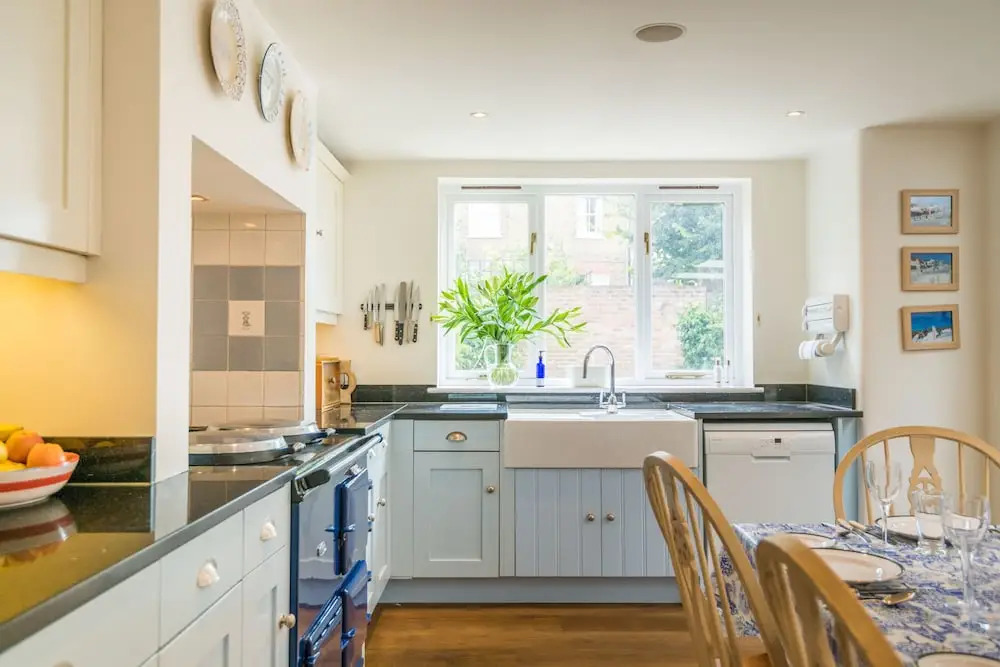 Sensational Wandsworth Home by King George's Park