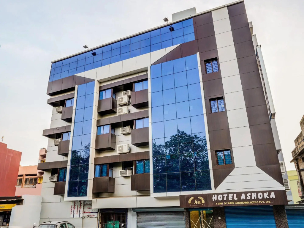 OYO 38027 Hotel Ashoka by OYO Rooms