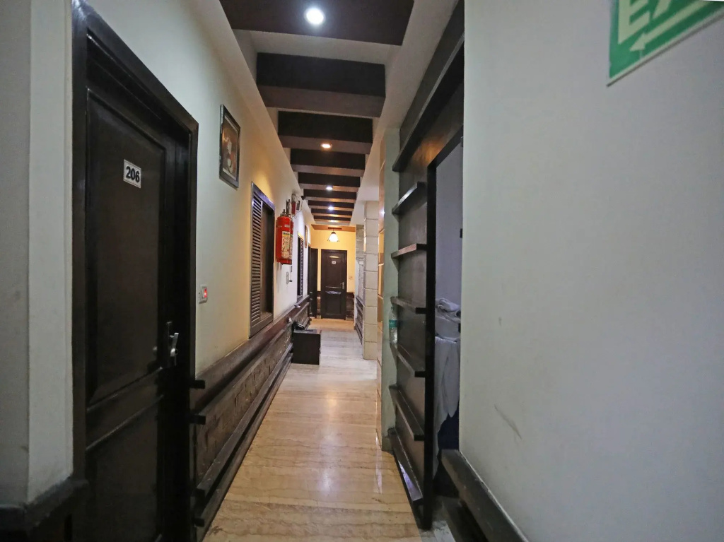 OYO 512 Hotel Aman Inn