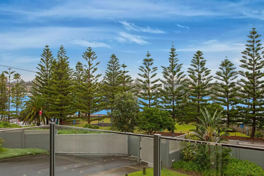 Regency Court 4