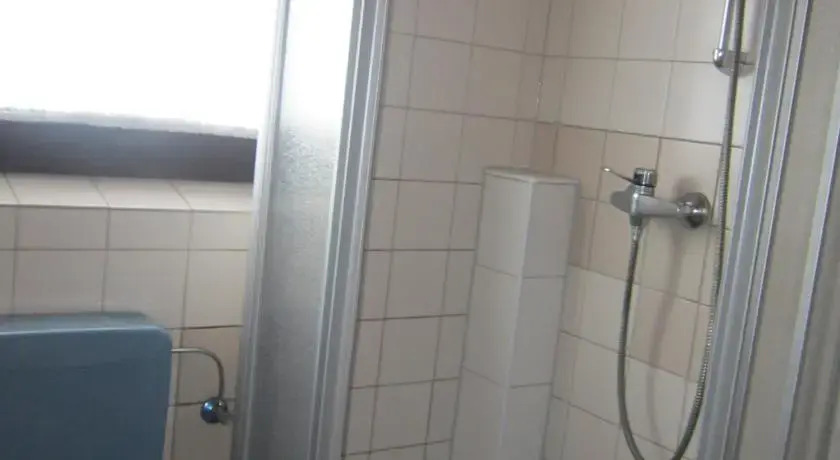 Hüs Letj Briis