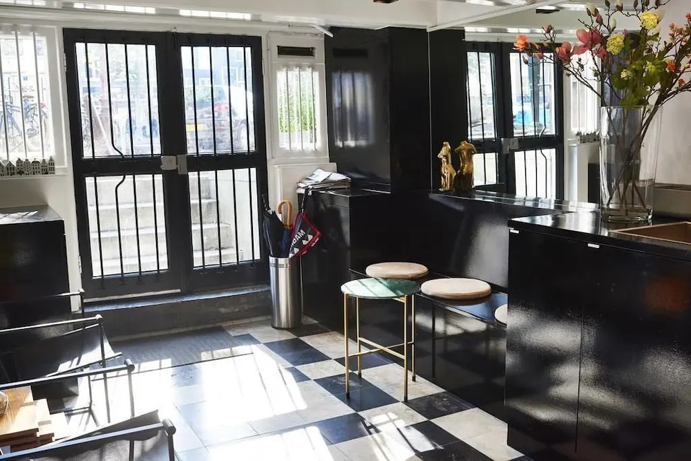 Downtown Room In Canal District