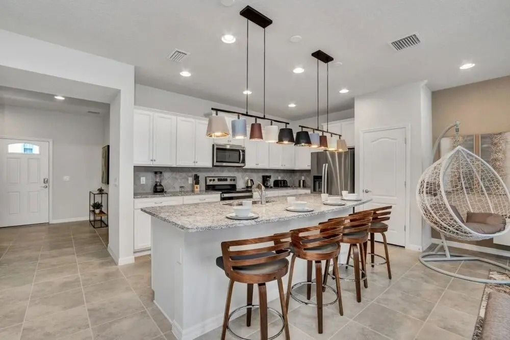 Amazingly Decorated 5 Bedroom2413) Townhouse by Redawning
