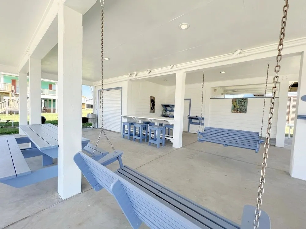 Beach'n Inn 3 Bedroom Home by RedAwning