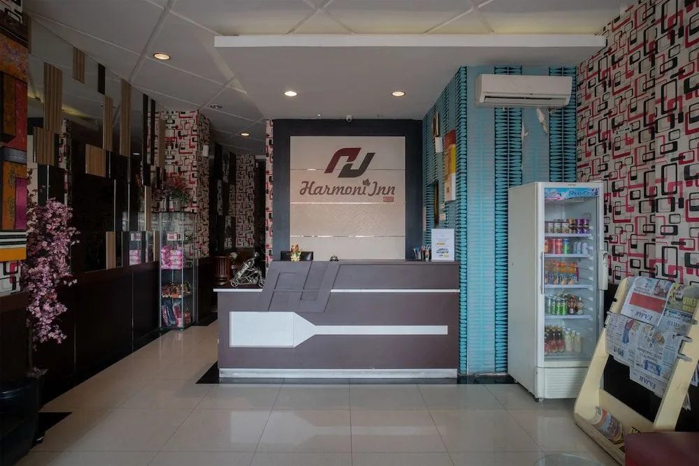 OYO 1702 Harmoni Inn Makassar