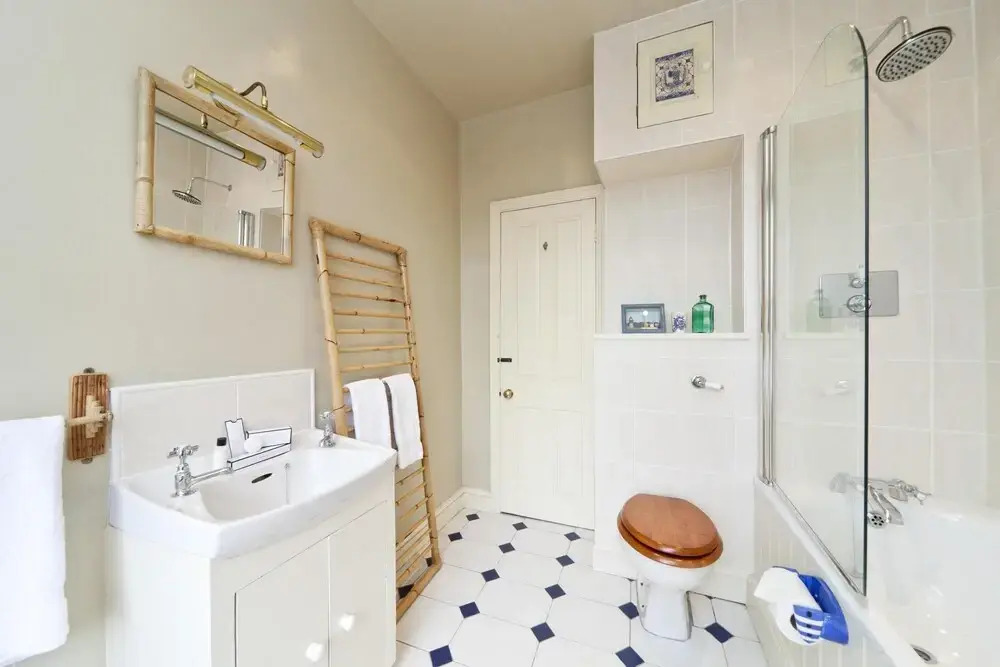 Gloucester Crescent II by Onefinestay