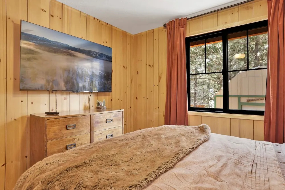 Bruin Chalet #2464