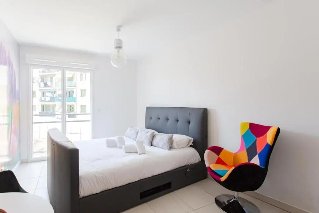 Air-Conditioned Furnished Studio in A Luxury Residence