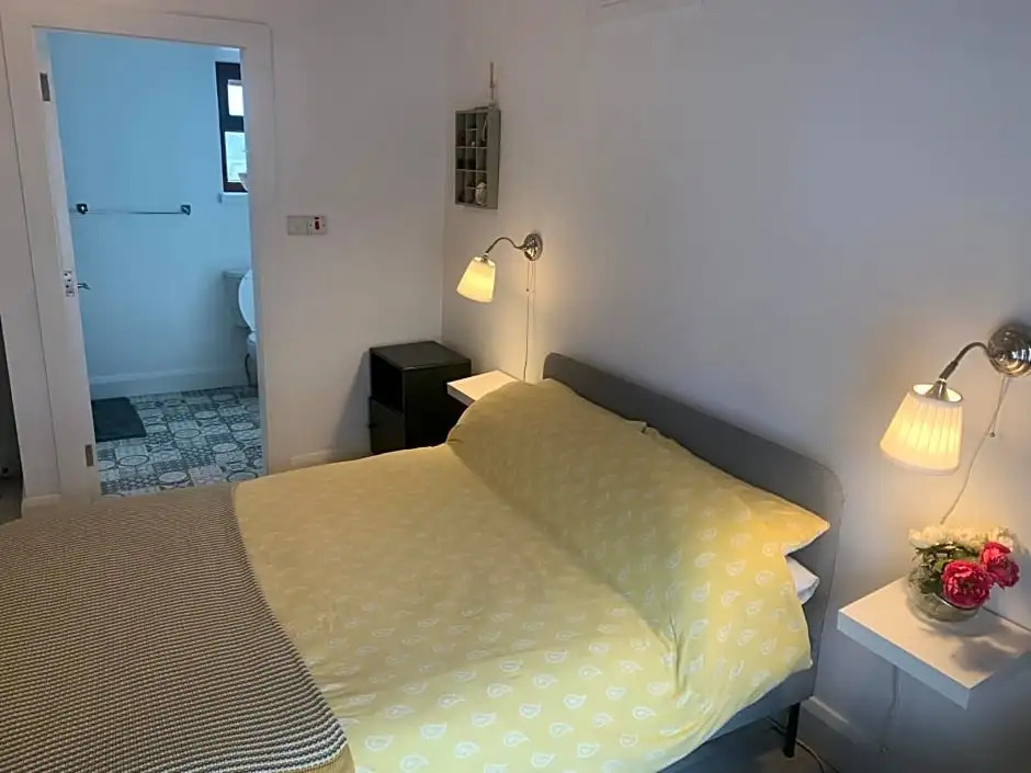 Room 1 Camp Street B&B