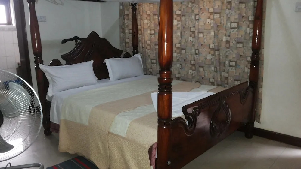 Slumberland Hotel