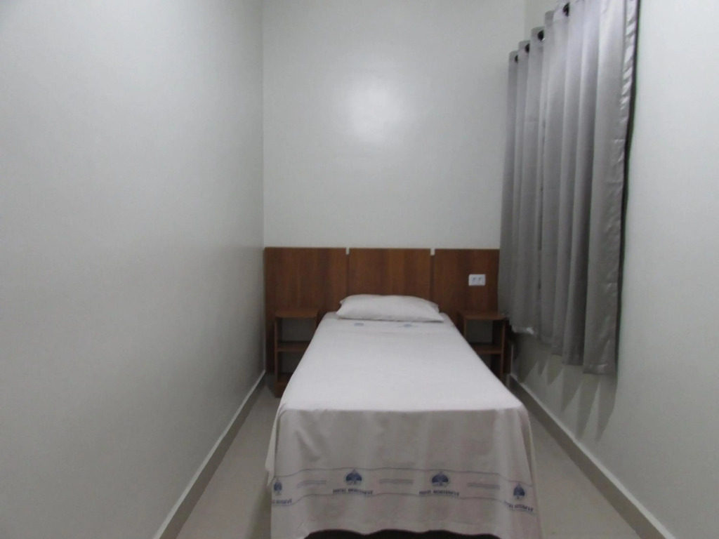 Hotel Monteneve a 2 minutos do Bom Retiro, a 8 minutos da 25 de Março e ao lado do Comando Geral da Guarda Metropolitana