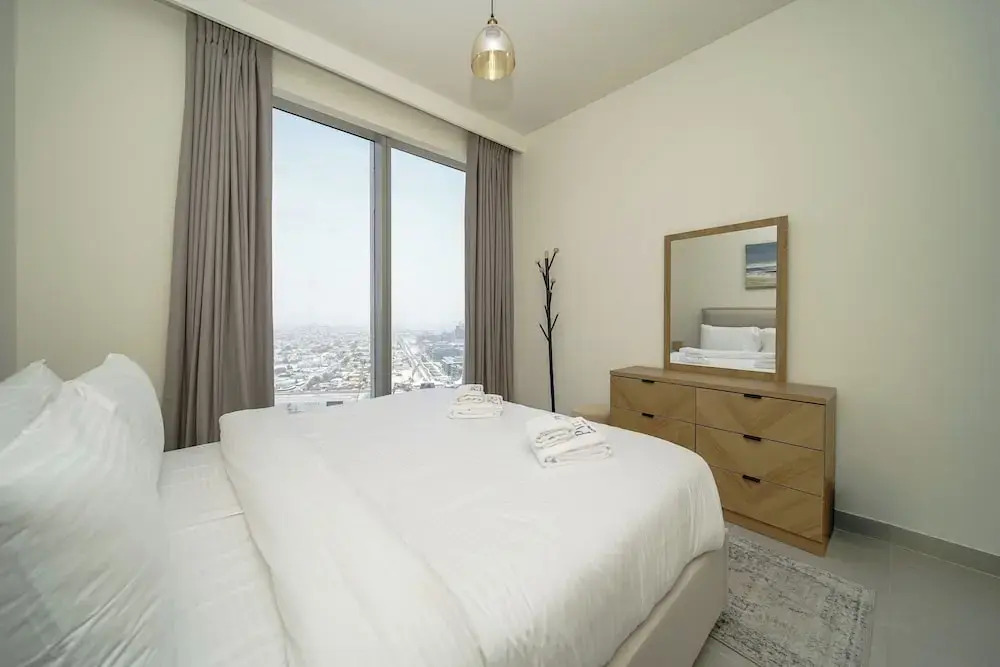 PVH - Opulent 2BR in Forte Tower 1
