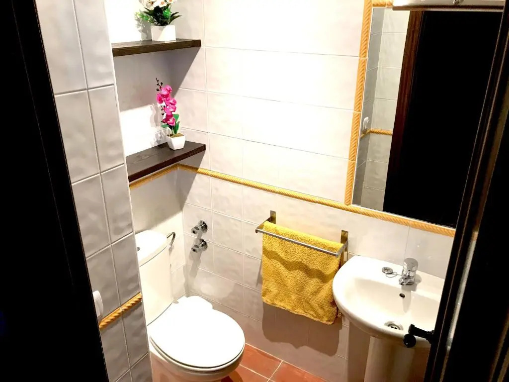 Vistaluque - Casa Adosada de 3 habitaciones con Piscina y Pista de Padel