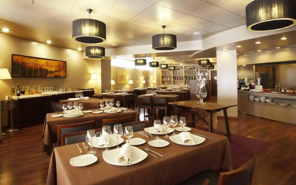 Grand Plaza Hotel & Wellness