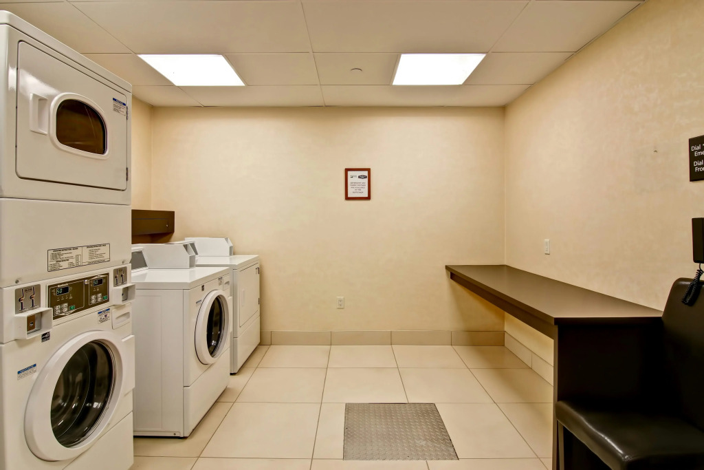 Homewood Suites by Hilton Toronto Airport Corporate Centre