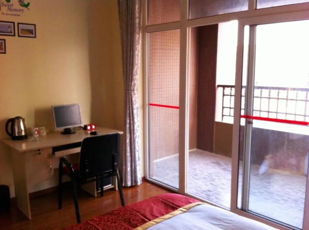 Chengdu Yijia Family Apartment