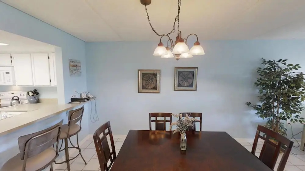 Bright 2 Bedroom Ground Floor, Ocean Front Condo With Beach Access And Pool Condo