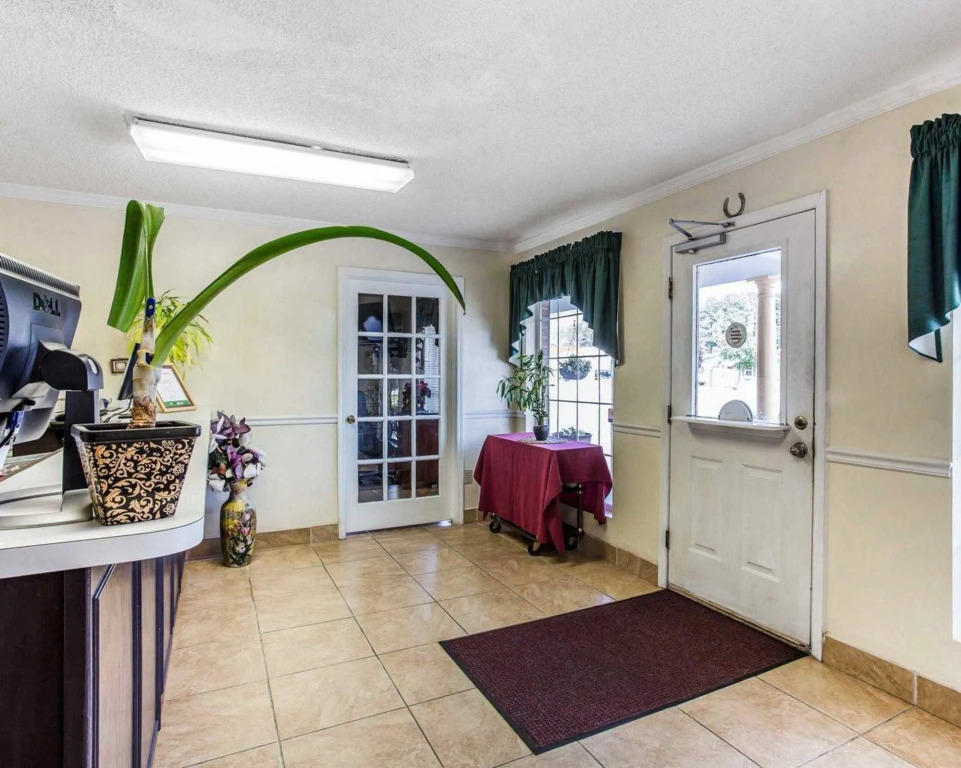 Econo Lodge Santee