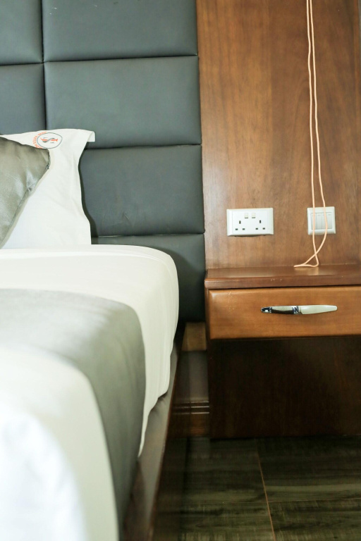 Jinna Suites Hotel