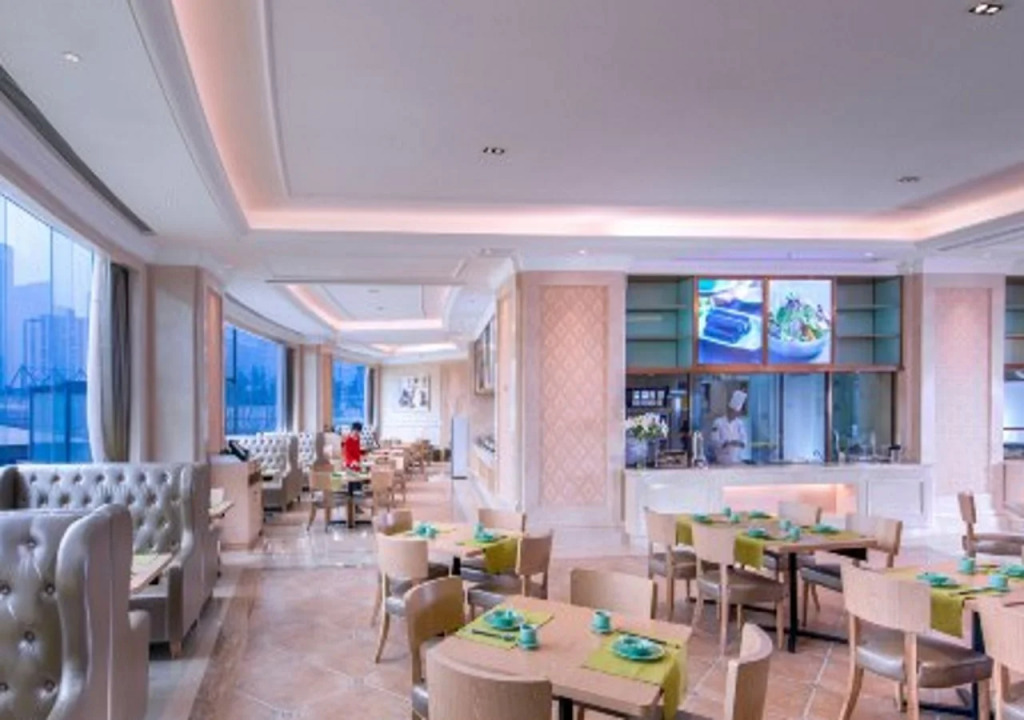 Vienna International Hotel (Chengdu Century City Convention and Exhibition Center Branch)
