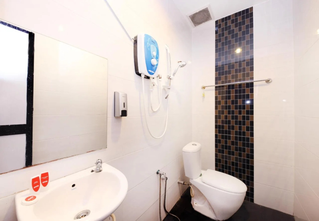 OYO 90456 Hotel Tgl