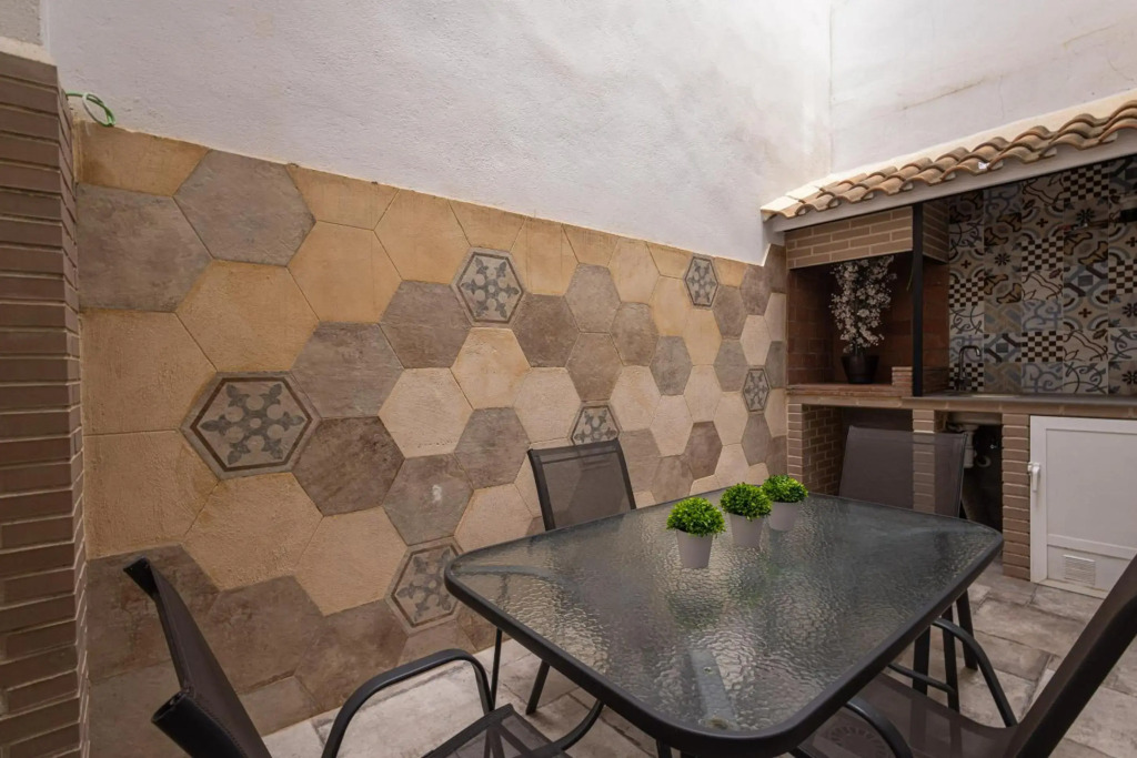 CENTER MODERN 1BR 2Bth TERRACE WI-FI AC