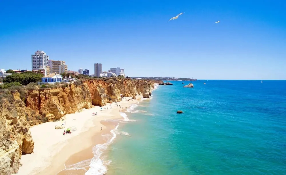 B02 - Fantastic Apartment With Pool Almost On The Sandy Beach by DreamAlgarve