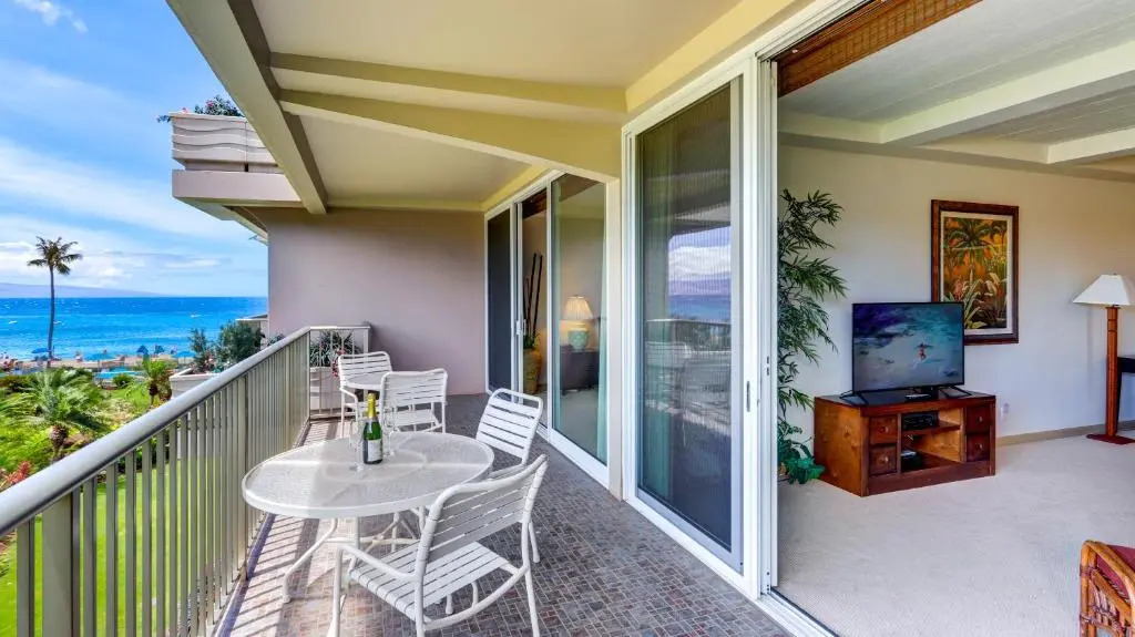 Maui Westside Presents- The Whaler 319